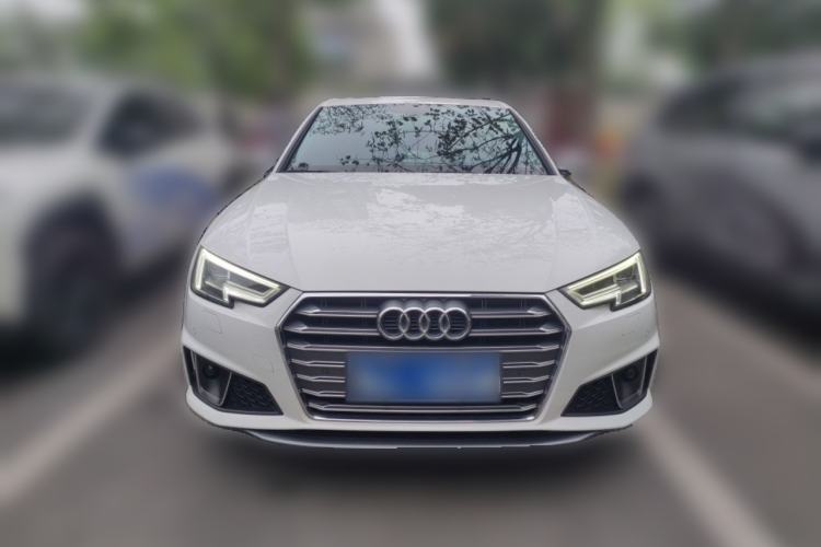 Used Audi A4L 2019 40 TFSI Fashion Edition China VI Emission Standard Front