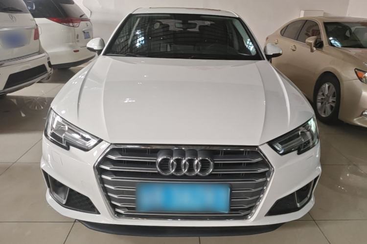 Used Audi A4L 2019 40 TFSI Fashion Edition China VI Emission Standard Front