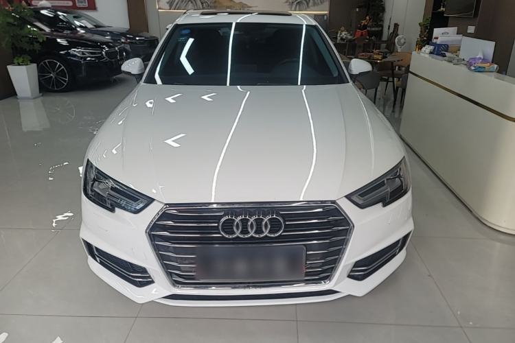 Used Audi A4L 2019 40 TFSI Ambition China VI Front