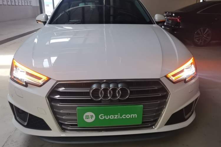 Used Audi A4L 2019 40 TFSI Fashion Edition China VI Emission Standard Front