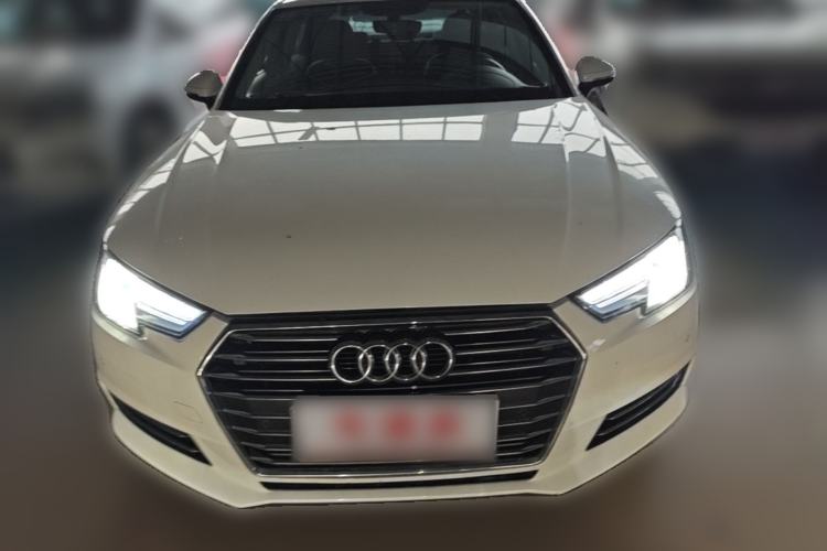 Used Audi A4L 2019 40 TFSI Fashion Edition China VI Emission Standard Front