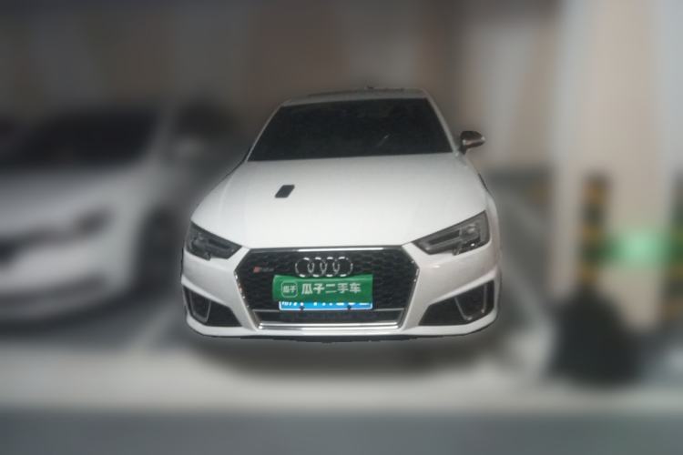 Used Audi A4L 2019 40 TFSI Fashion Edition China VI Emission Standard Front