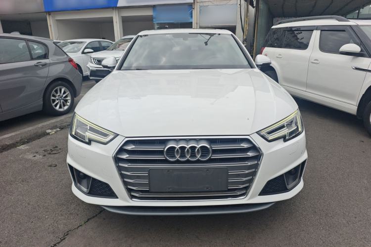 Used Audi A4L 2019 40 TFSI Fashion Edition China VI Emission Standard Front