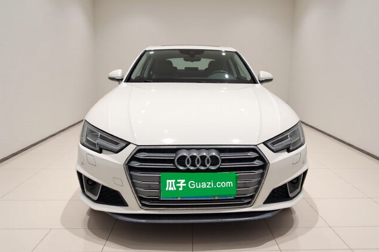 Used Audi A4L 2019 40 TFSI Fashion Edition China VI Emission Standard Front