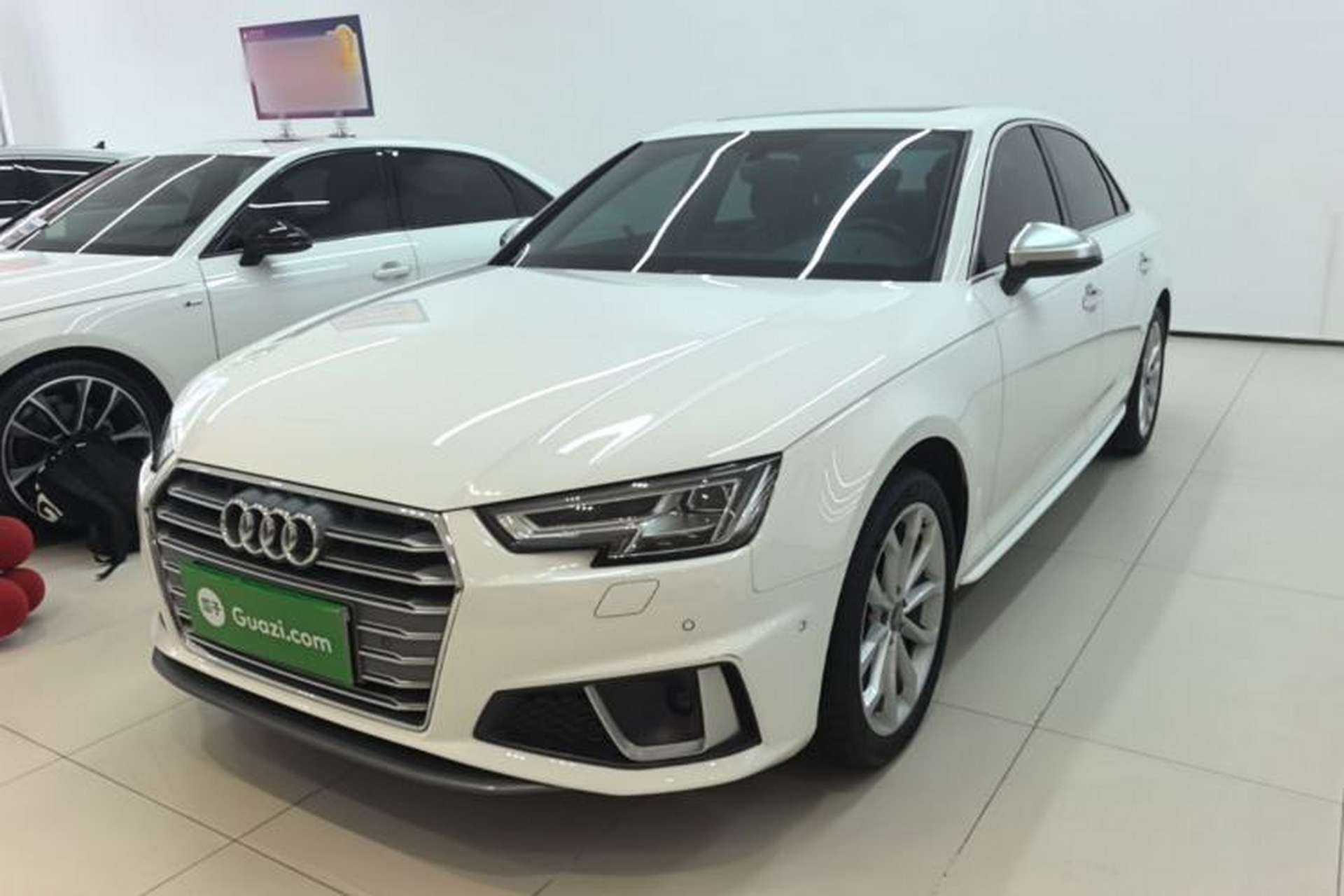 Used Audi A4L 2019 40 TFSI Fashion Edition China VI Emission Standard Front Left 45 Deg