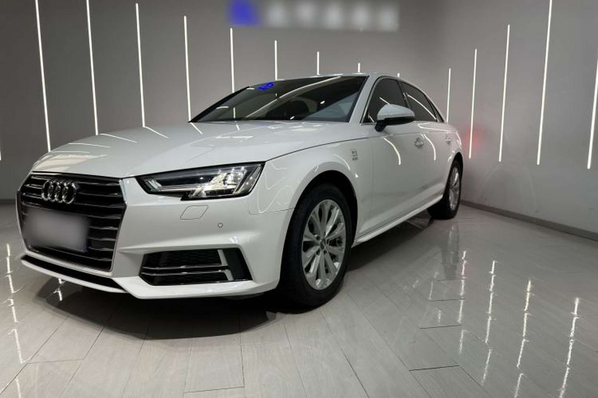 Used Audi A4L 2019 40 TFSI Ambition China VI Front Left 45 Deg