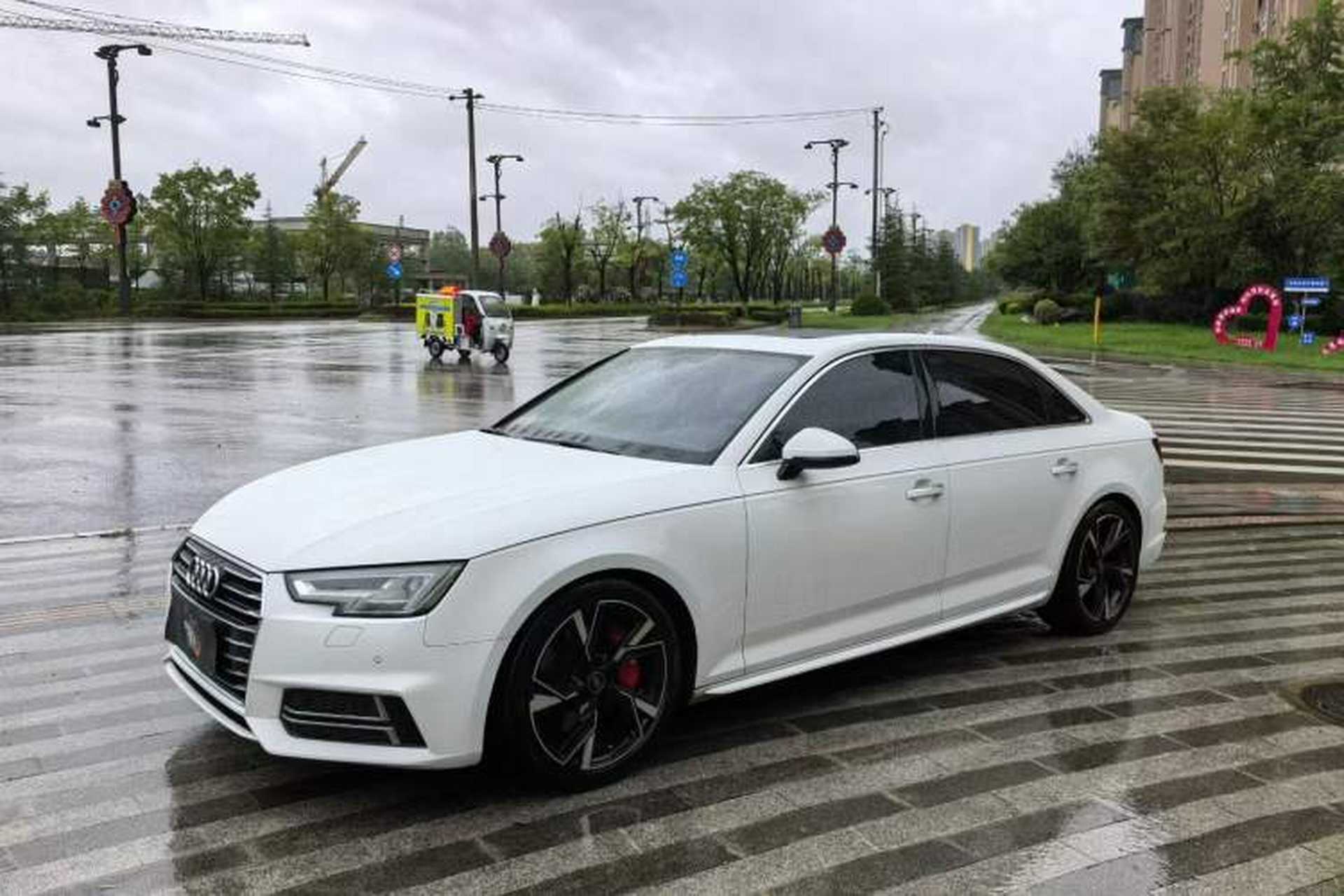 Used Audi A4L 2019 40 TFSI Ambition China VI Front Left 45 Deg