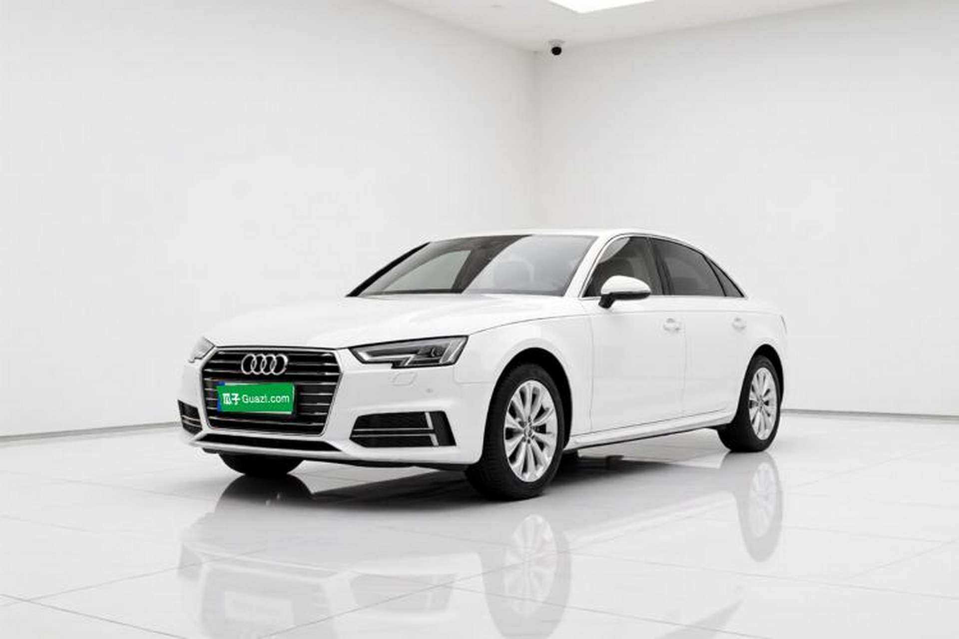 Used Audi A4L 2019 40 TFSI Ambition China VI Front Left 45 Deg