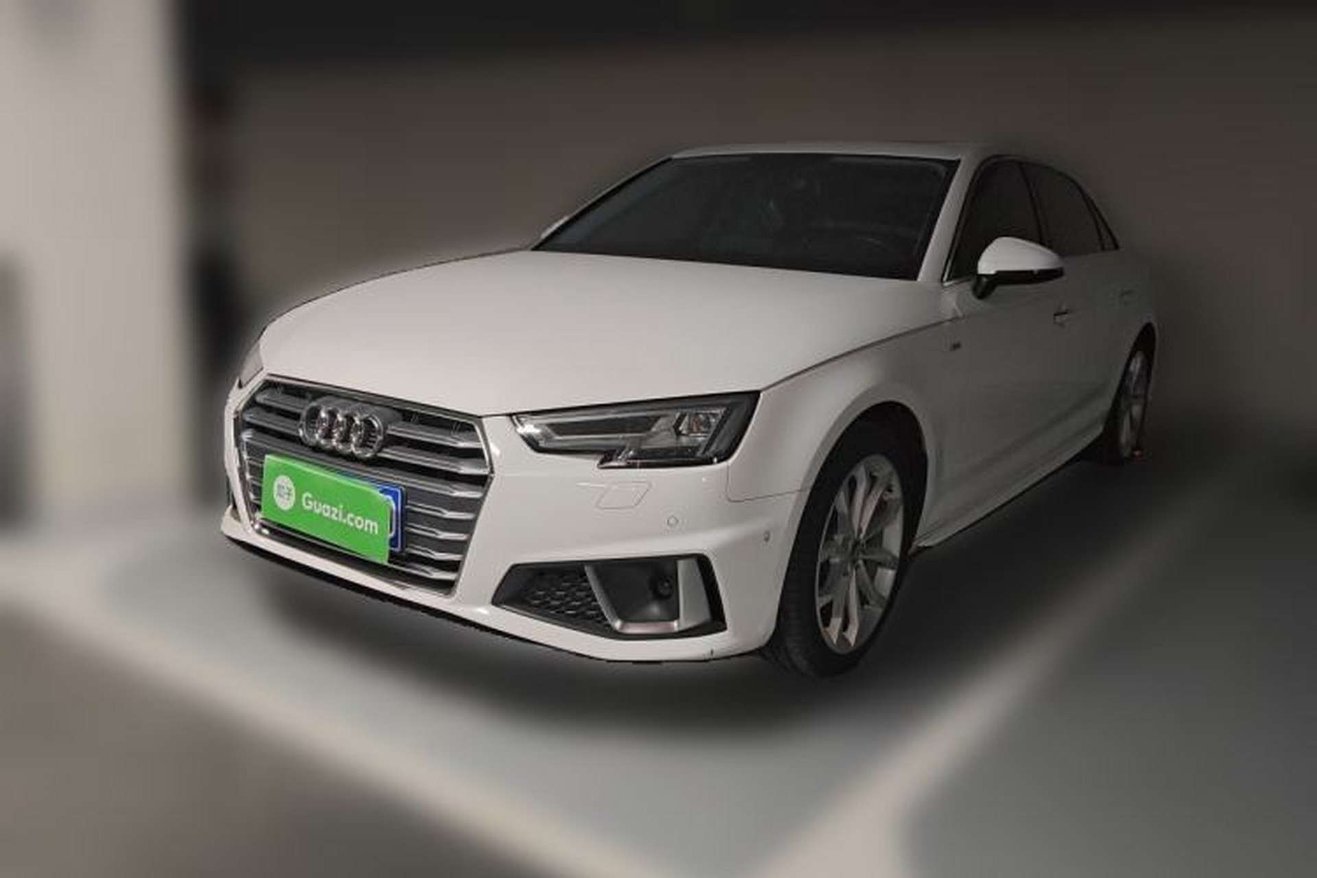 Used Audi A4L 2019 40 TFSI Fashion Edition China VI Emission Standard Front Left 45 Deg