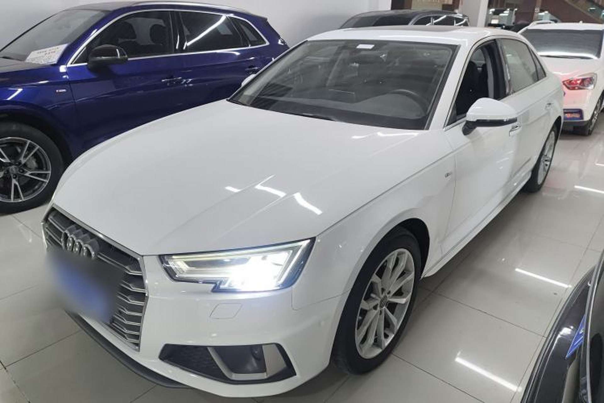 Used Audi A4L 2019 40 TFSI Fashion Edition China VI Emission Standard Front Left 45 Deg