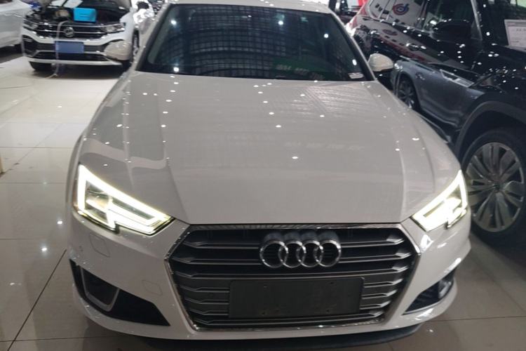 Used Audi A4L 2019 40 TFSI Fashion Edition China VI Emission Standard Front
