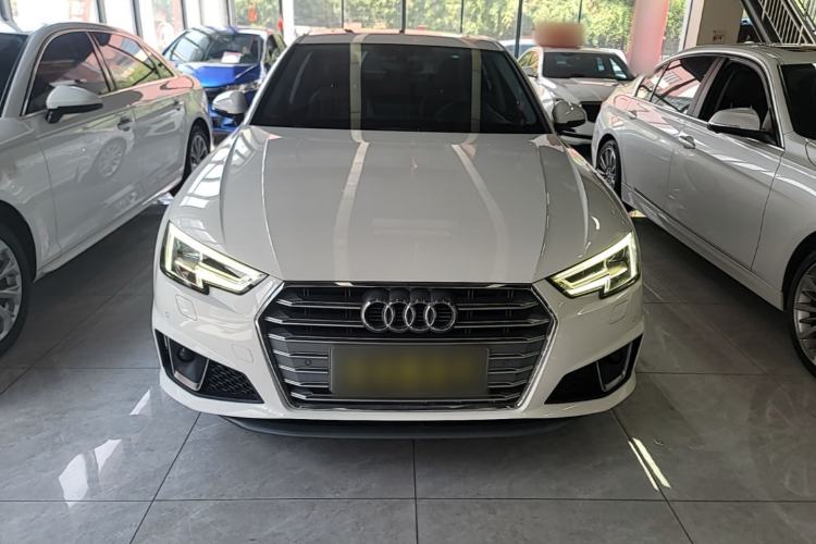 Used Audi A4L 2019 40 TFSI Fashion Edition China VI Emission Standard Front
