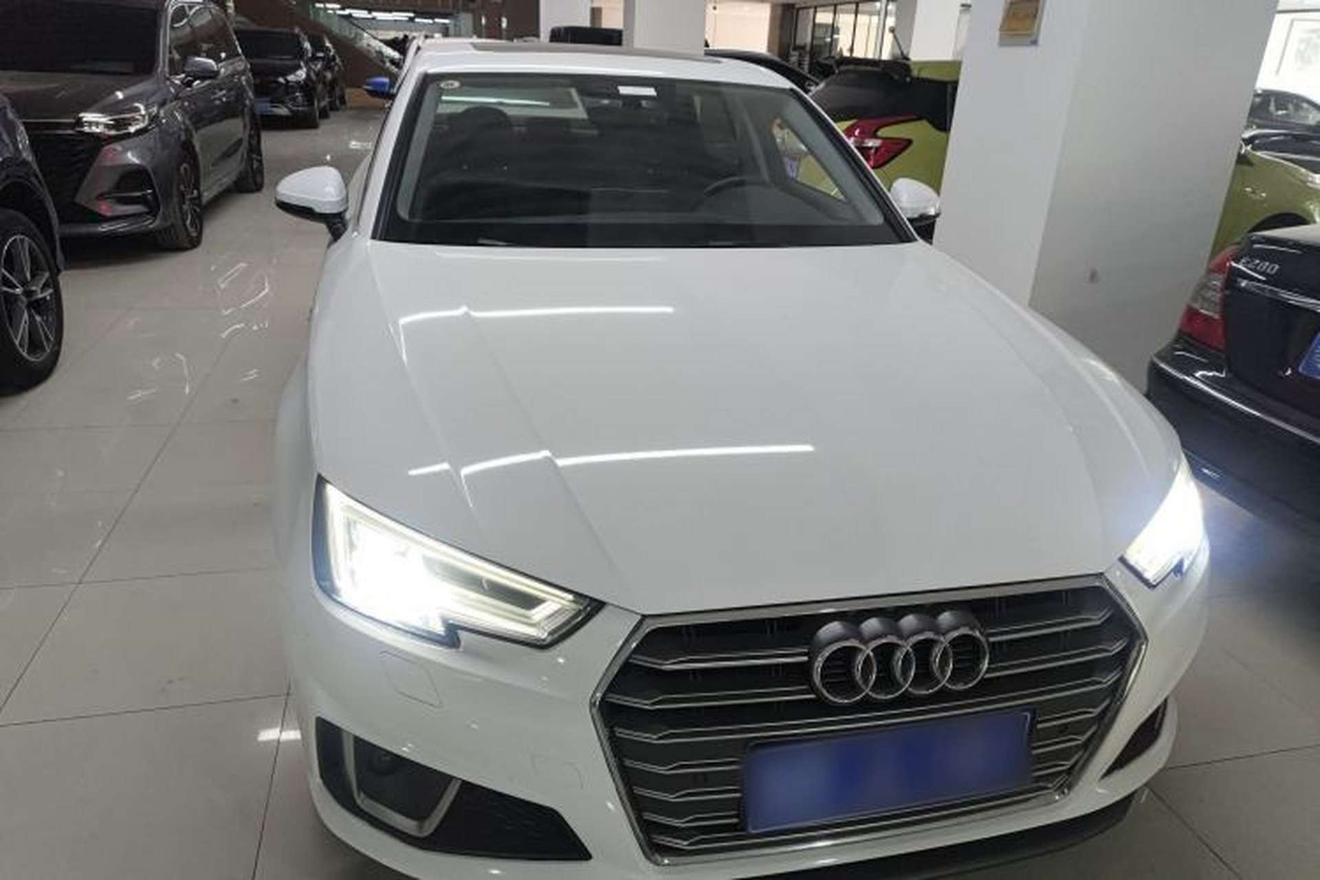 Used Audi A4L 2019 40 TFSI Fashion Edition China VI Emission Standard Front