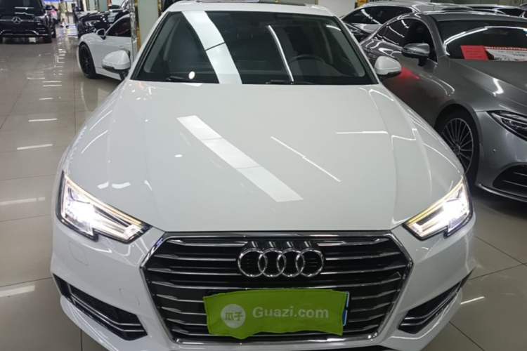 Used Audi A4L 2019 40 TFSI Ambition China VI Front