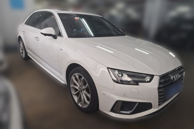 Used Audi A4L 2019 40 TFSI Fashion Edition China VI Emission Standard Front Right 45 Deg