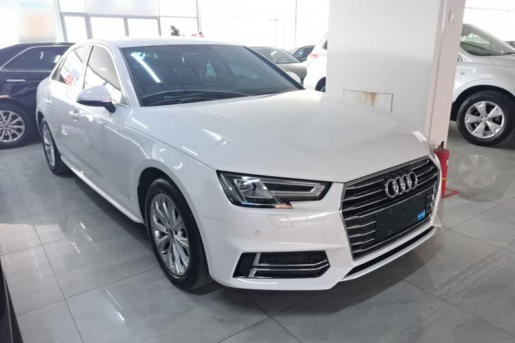 Used Audi A4L 2019 40 TFSI Ambition China VI Front Right 45 Deg