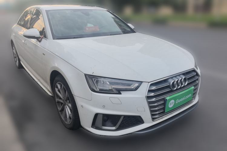 Used Audi A4L 2019 40 TFSI Fashion Edition China VI Emission Standard Front Right 45 Deg