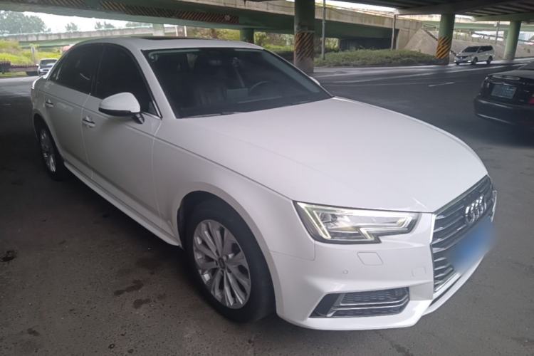 Used Audi A4L 2019 40 TFSI Ambition China VI Front Right 45 Deg