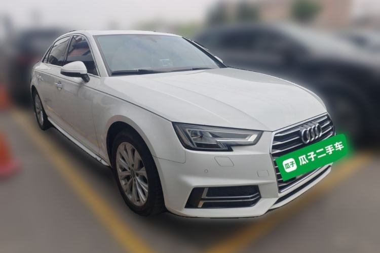 Used Audi A4L 2019 40 TFSI Ambition China VI Front Right 45 Deg
