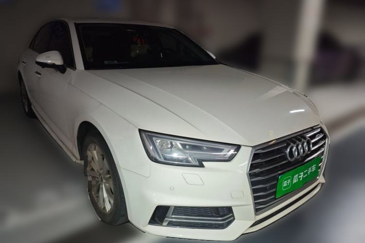 Used Audi A4L 2019 40 TFSI Ambition China VI Front Right 45 Deg