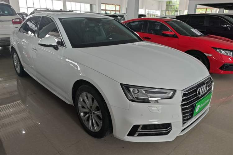 Used Audi A4L 2019 40 TFSI Ambition China VI Front Right 45 Deg