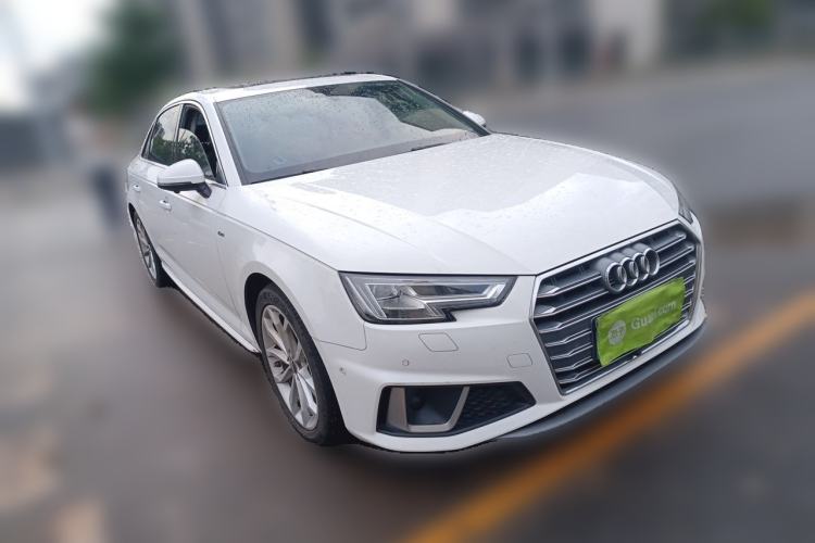 Used Audi A4L 2019 40 TFSI Fashion Edition China VI Emission Standard Front Right 45 Deg