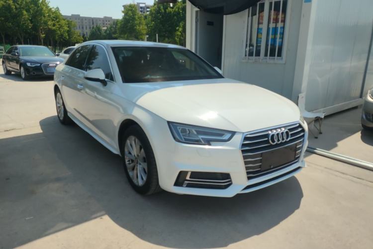 Used Audi A4L 2019 40 TFSI Ambition China VI Front Right 45 Deg