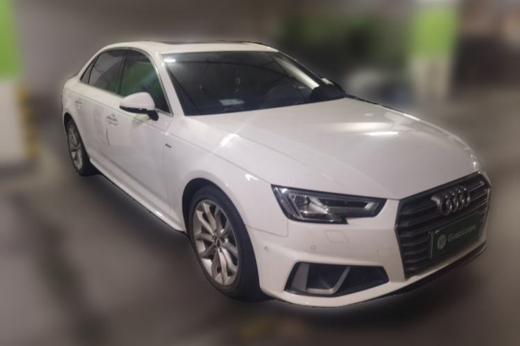 Used Audi A4L 2019 40 TFSI Fashion Edition China VI Emission Standard Front Right 45 Deg