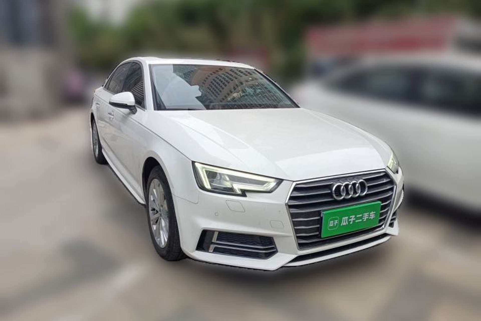 Used Audi A4L 2019 40 TFSI Ambition China VI Front Right 45 Deg