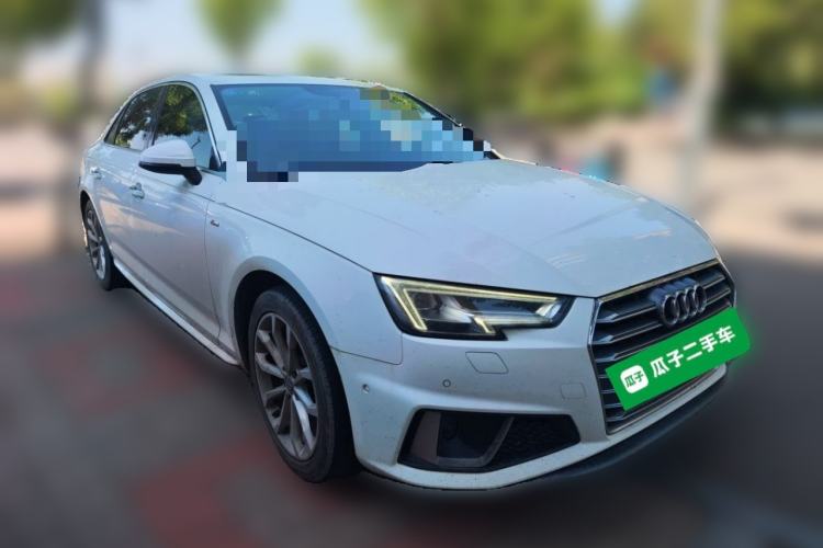 Used Audi A4L 2019 40 TFSI Fashion Edition China VI Emission Standard Front Right 45 Deg