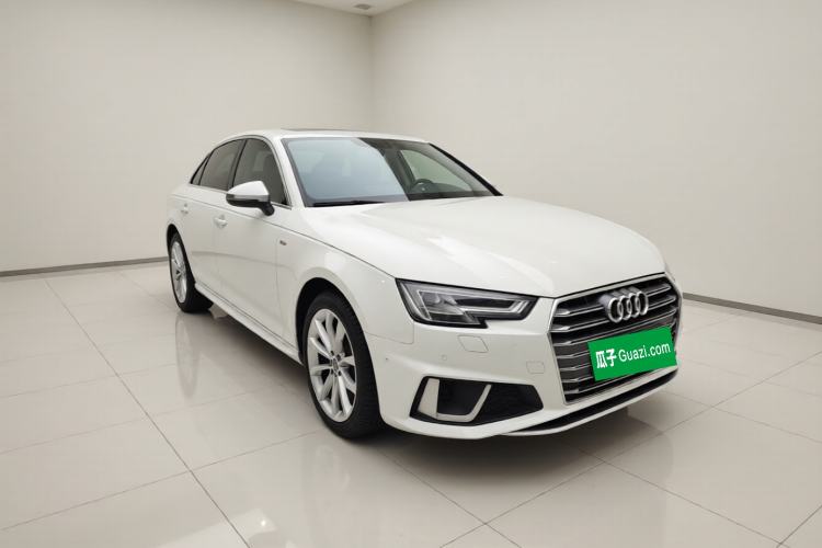 Used Audi A4L 2019 40 TFSI Fashion Edition China VI Emission Standard Front Right 45 Deg