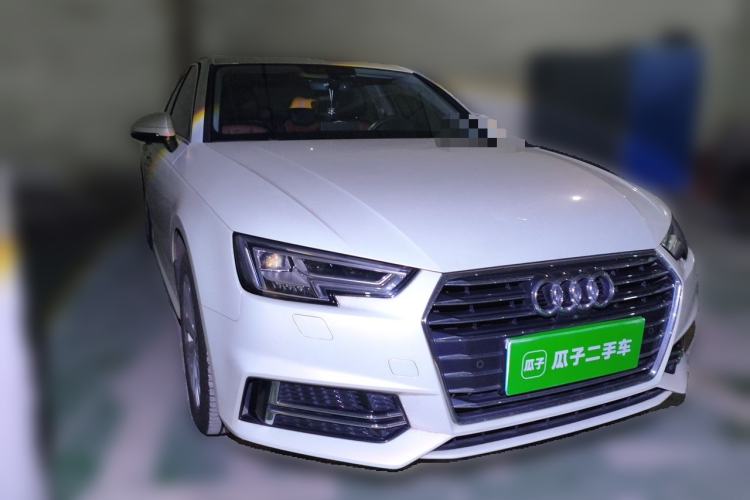 Used Audi A4L 2019 40 TFSI Ambition China VI Front Right 45 Deg