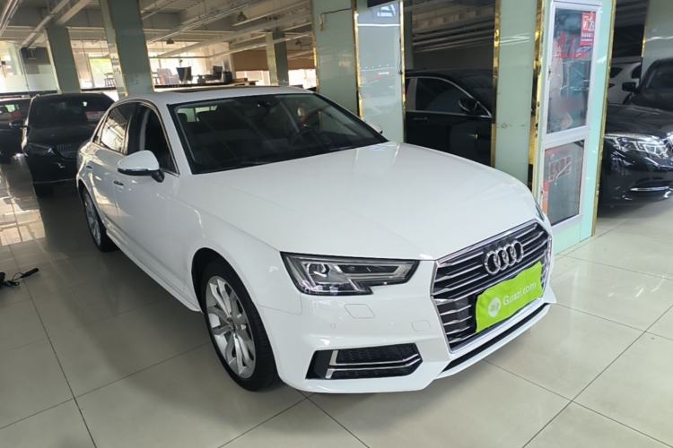 Used Audi A4L 2019 40 TFSI Ambition China VI Front Right 45 Deg