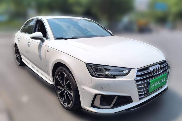 Used Audi A4L 2019 40 TFSI Fashion Edition China VI Emission Standard Front Right 45 Deg