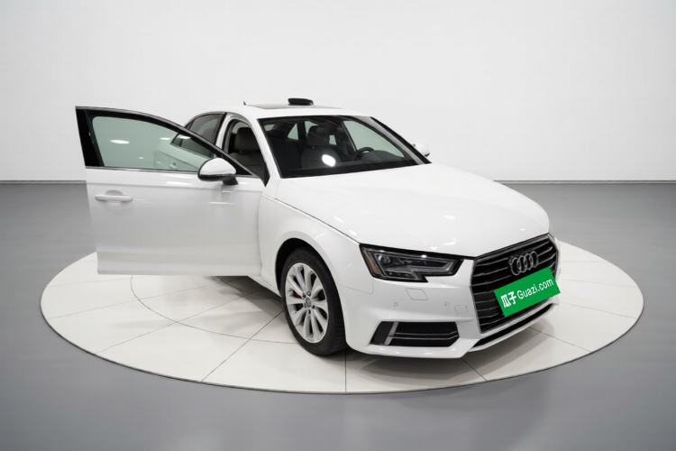 Used Audi A4L 2019 40 TFSI Ambition China VI Front Right 45 Deg