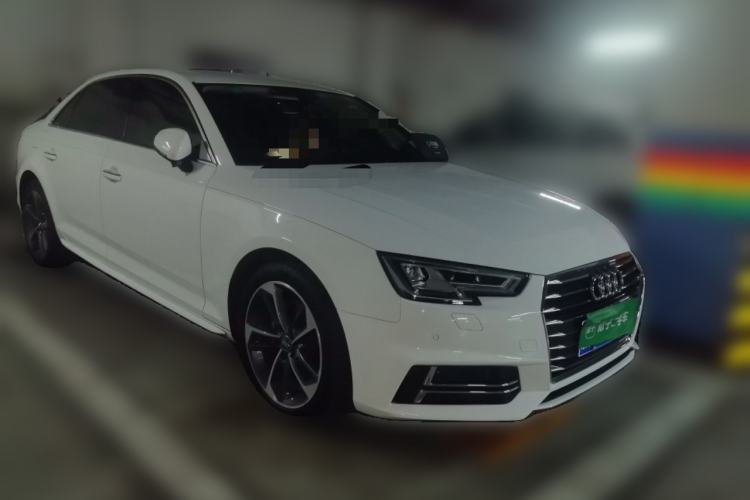Used Audi A4L 2019 40 TFSI Ambition China VI Front Right 45 Deg