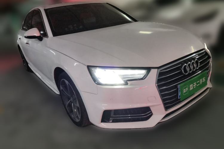 Used Audi A4L 2019 40 TFSI Ambition China VI Front Right 45 Deg