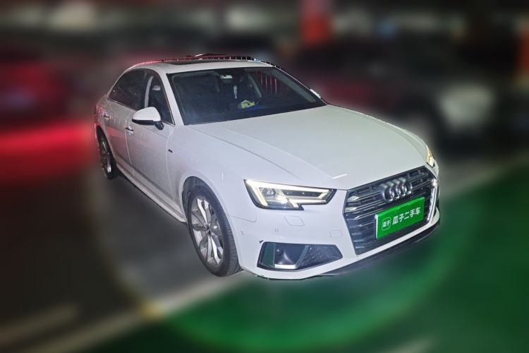 Used Audi A4L 2019 40 TFSI Fashion Edition China VI Emission Standard Front Right 45 Deg