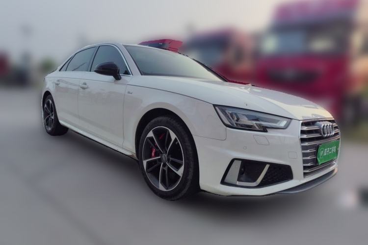 Used Audi A4L 2019 40 TFSI Ambition China VI Front Right 45 Deg