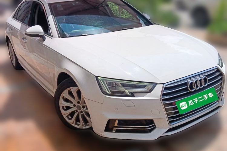 Used Audi A4L 2019 40 TFSI Ambition China VI Front Right 45 Deg