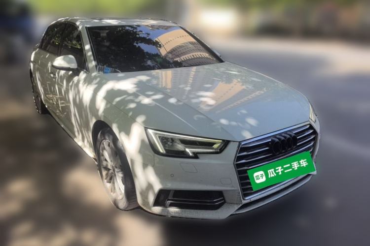 Used Audi A4L 2019 40 TFSI Ambition China VI Front Right 45 Deg
