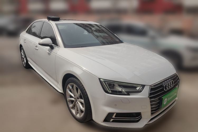 Used Audi A4L 2019 40 TFSI Fashion Edition China VI Emission Standard Front Right 45 Deg