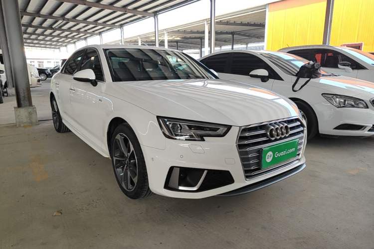 Used Audi A4L 2019 40 TFSI Fashion Edition China VI Emission Standard Front Right 45 Deg
