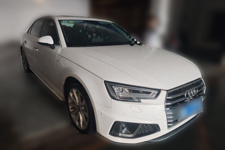 Used Audi A4L 2019 40 TFSI Fashion Edition China VI Emission Standard Front Right 45 Deg