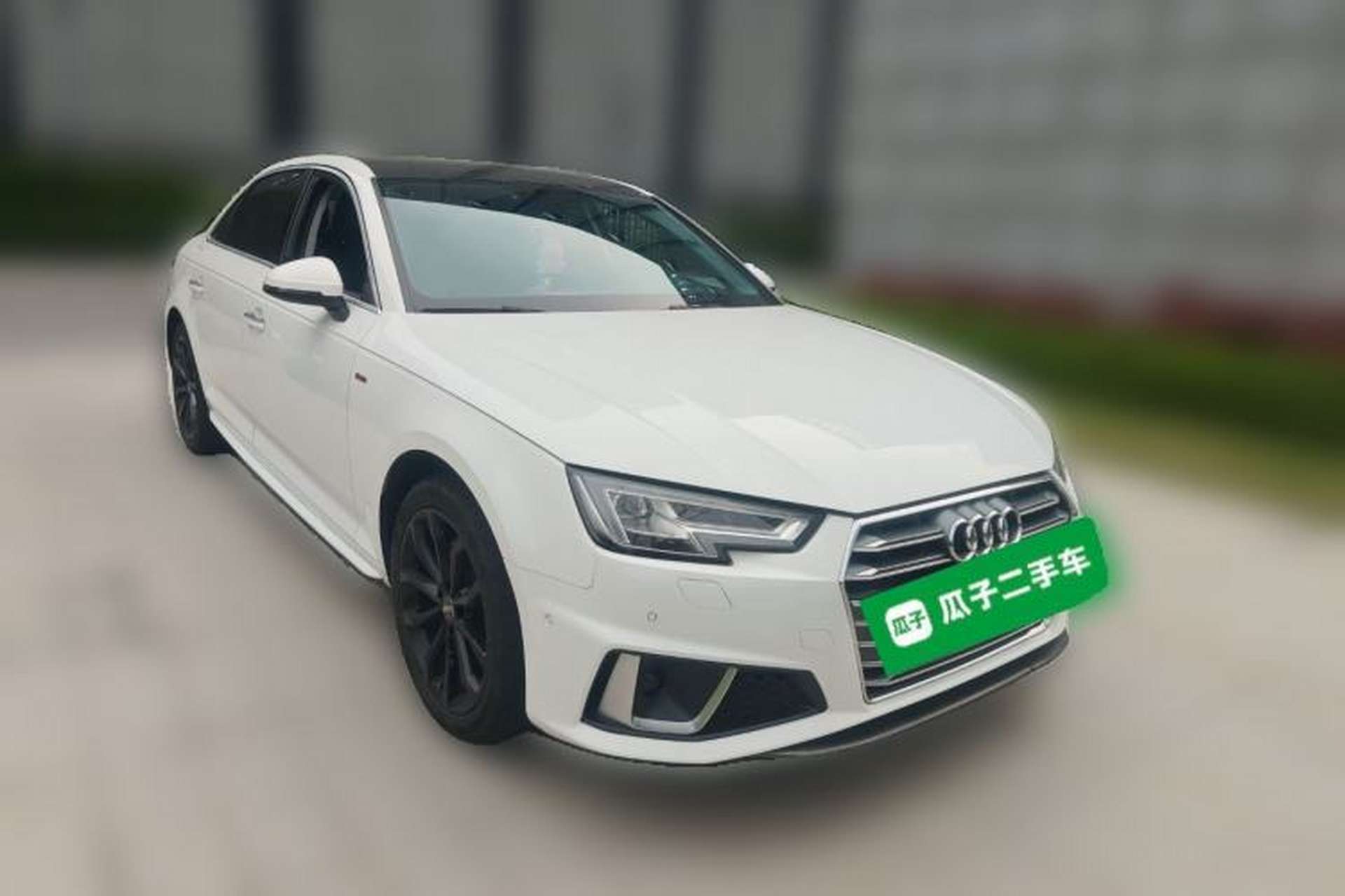 Used Audi A4L 2019 40 TFSI Fashion Edition China VI Emission Standard Front Right 45 Deg