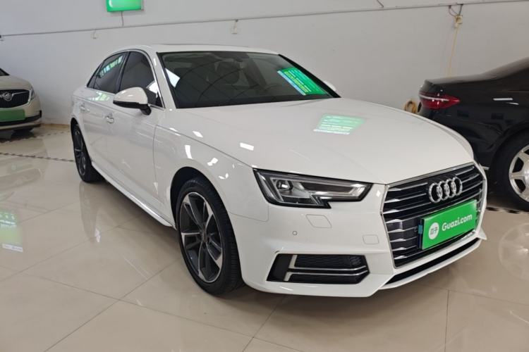 Used Audi A4L 2019 40 TFSI Ambition China VI Front Right 45 Deg