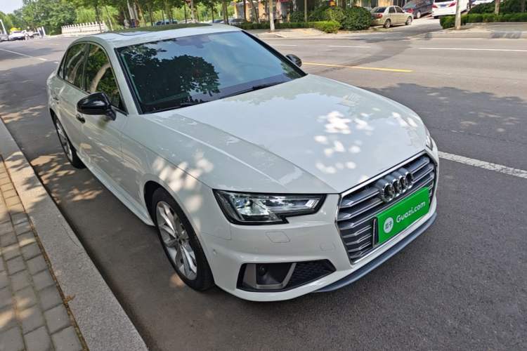 Used Audi A4L 2019 40 TFSI Fashion Edition China VI Emission Standard Front Right 45 Deg