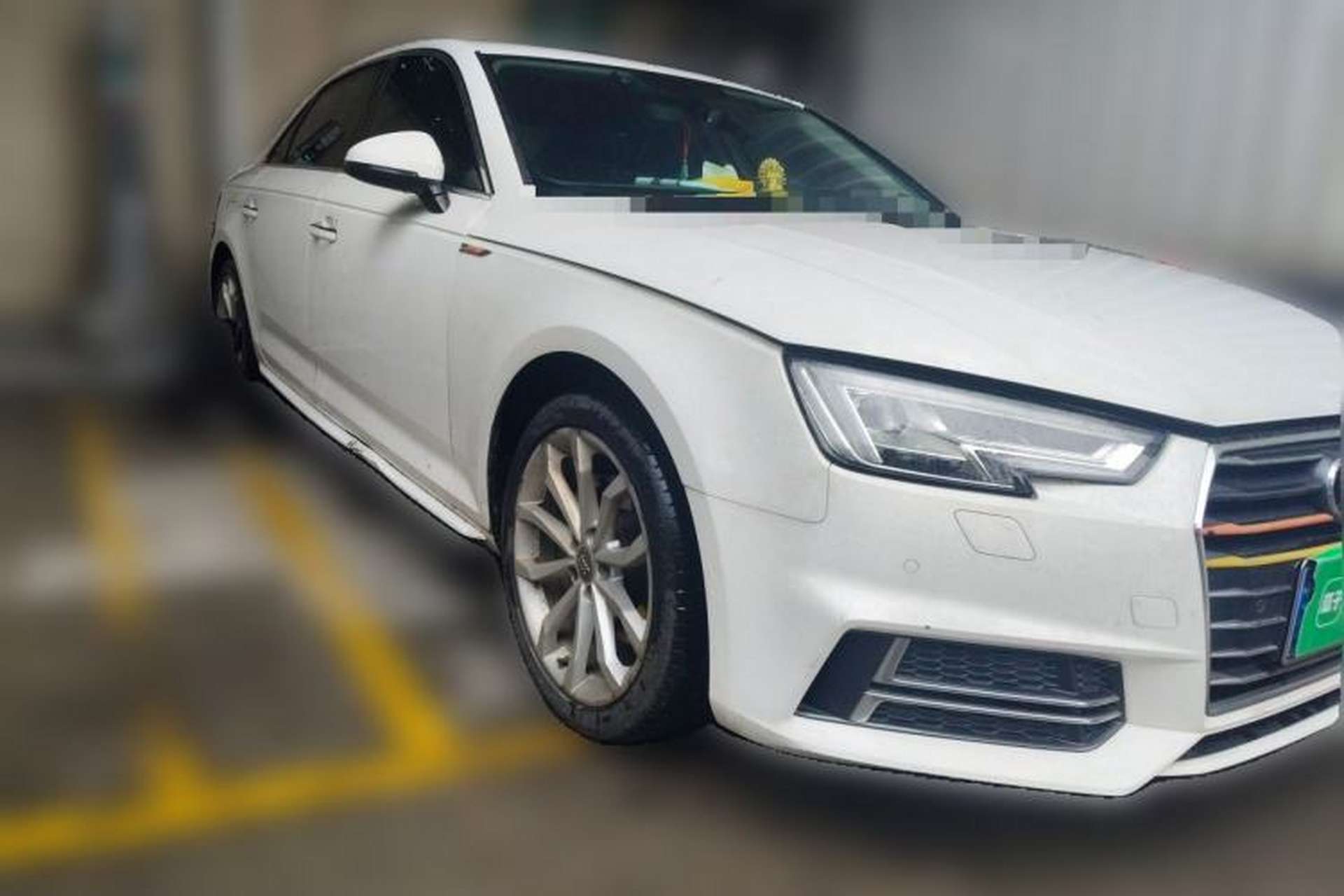 Used Audi A4L 2019 40 TFSI Ambition China VI Front Right 45 Deg