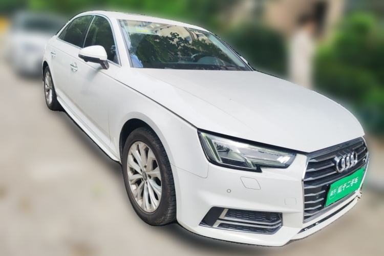 Used Audi A4L 2019 40 TFSI Ambition China VI Front Right 45 Deg