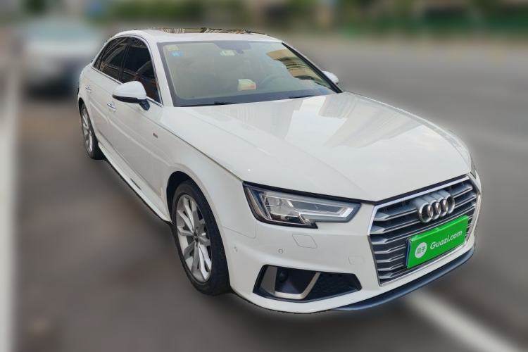 Used Audi A4L 2019 40 TFSI Fashion Edition China VI Emission Standard Front Right 45 Deg